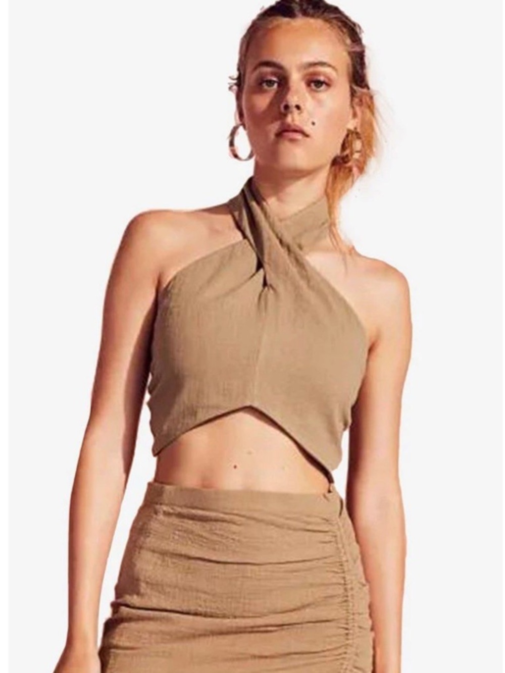 H&M linen open back halterneck cropped top in Camel size medium #halterneck